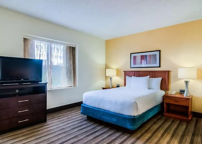 Towneplace By Marriott Chicago Отель Шаамбург