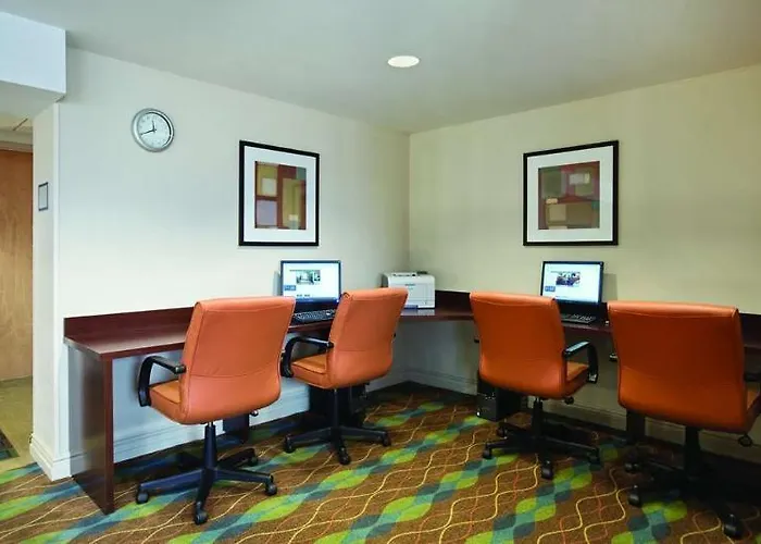 Отель Towneplace By Marriott Chicago